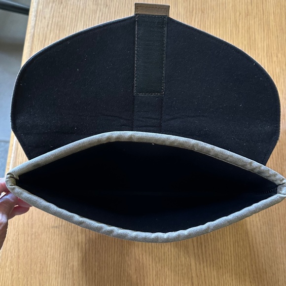 Waterfield 13" Laptop SleeveCase - Picture 6 of 7